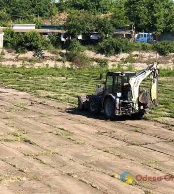Одеса: на Балківській розчищають Буферний ставок