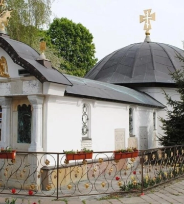 В Киеве снесли незаконный «храм-МАФ» УПЦ МП возле Десятинной церкви