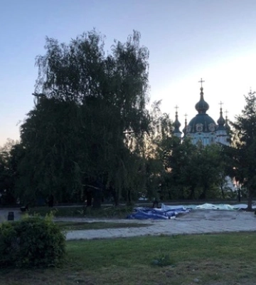 У Києві демонтували &quot;храм-кіоск&quot; біля Десятинної церкви