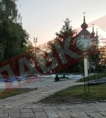 Російська пропагандистка влаштувала істерику через знесення МАФу Московської церкви