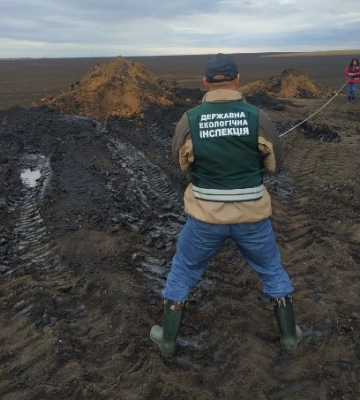 Держекоінспекція нарахувала мізерні збитки за розлив нафти на Сумщині