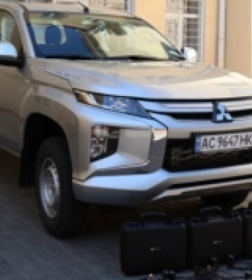 За кошти Луцької громади військовим купили пікапи, Starlink та дрони