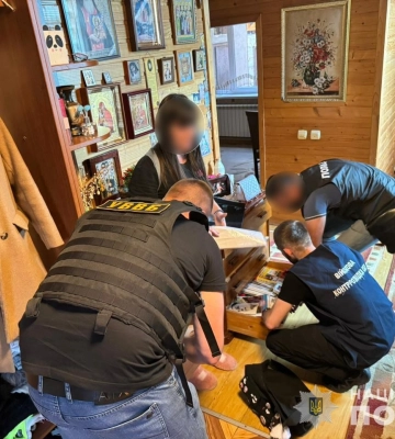 На Закарпатті двох жінок підозрюють в оформленні фіктивного опікунства