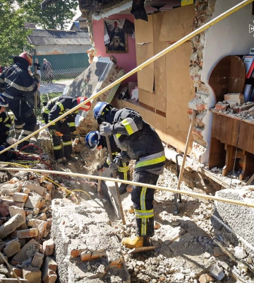 Біля Львова під завалами будинку загинула 4-річна дитина