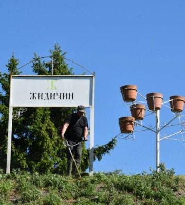 Зробити світ навколо себе кращим: у селі біля Луцька провели екотолоку