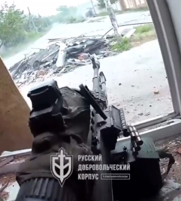 Російські добровольці показали, як нищать окупантів на околиці Вовчанська