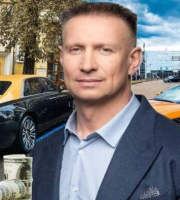 Миллиардная контрабанда под прикрытием кондитерского бизнеса: за какие деньги Геннадий Вацак покупает себе Rolls-Royce и Bentley Миллиардная контрабанда под прикрытием кондитерского бизнеса: за какие деньги Геннадий Вацак покупает себе Rolls-Royce и Bentley