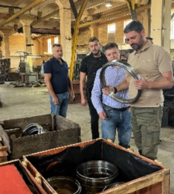 Какие заводы оккупированного Мелитополя работают на Москву - предатели засветили лица 