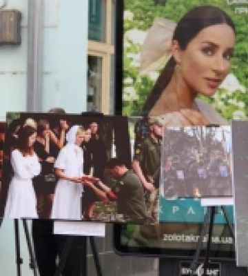 В Ужгороді відкрили фотовиставку «Закарпаття і війна. Два непрості роки»