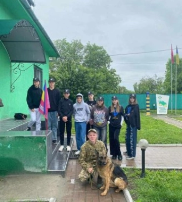 Військовослужбовці Мукачівського прикордонного загону активно долучаються до військово-патріотичного виховання молоді