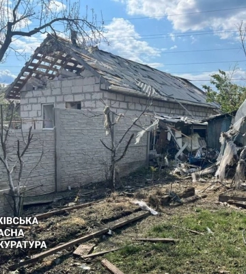 Оккупанты ударили по жилому сектору Харькова: есть разрушения, пять человек ранены
