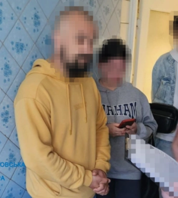 Житель Днепра фиксировал работу районных ТЦК и «сливал» фото и видео в ТіkТоk: ему сообщено о подозрении