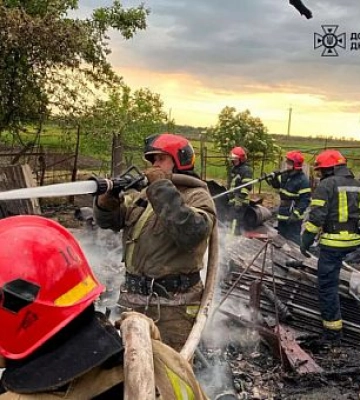 В Криворожском районе горела хозяйственная постройка