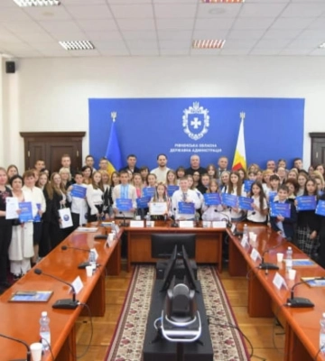 Більше ста учнів із Рівненщини взяли участь у конкурсі "Я - журналіст"