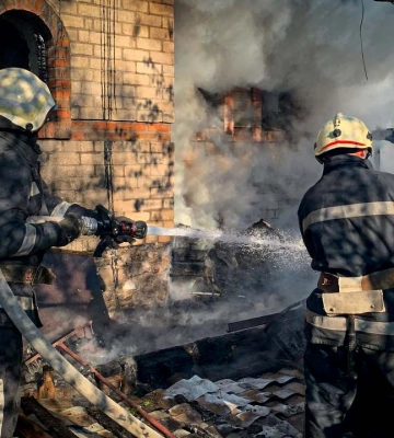 На Шосткинщині рятувальники приборкали загоряння лазні