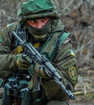 Нацгвардія вибиває росіян із лісосмуг під Харковом. Вражаючі відео