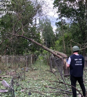 Після ракетних атак ворог завдав авіаудари по Харкову: постраждали дві жінки