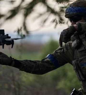У Нацгвардії показали, як вибивають росіян із лісосмуг на Харківщині