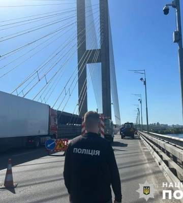 Привласнили майже 1 млн грн під час ремонту мосту у Києві: прокуратура повідомила про підозру підрядникам