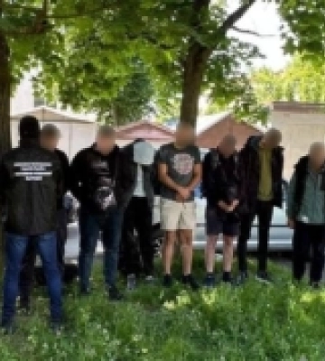 Житель Хуста причетний до каналу переправлення військових: організатора затримали