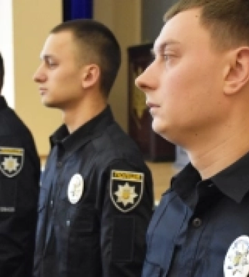 П’ятеро вперше прийнятих на службу поліцейських Кіровоградщини склали Присягу