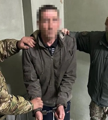 Готовил прорыв россиян на Донетчине: СБУ задержала информатора разведки РФ