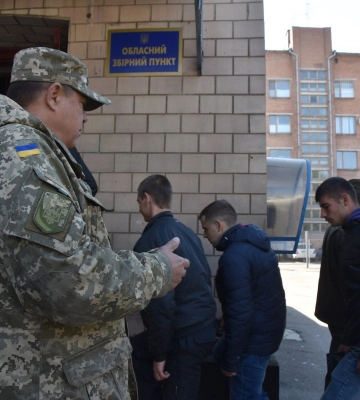 20 тысяч доставлено в ТЦК: в военкоматах посчитали, сколько мужчин уклоняются от призыва