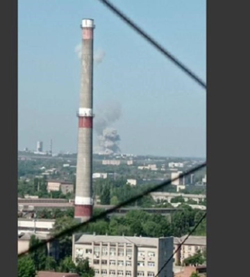 У Луганську прогриміли вибухи: ЗМІ пишуть про прильоти в районі академії внутрішніх справ