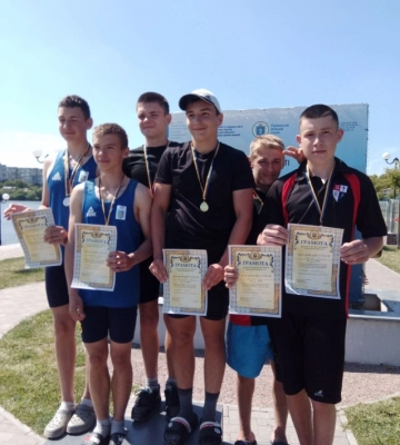 Спортсмени з Кіровоградщини завоювали призові місця на відкритому чемпіонаті з веслування на байдарках і каное