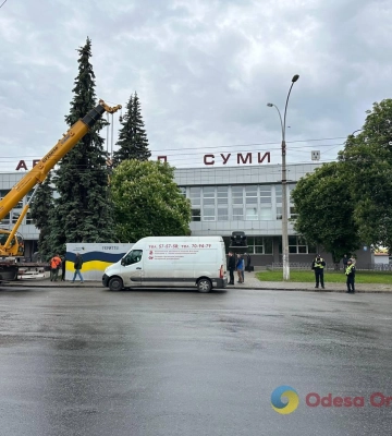 Одеські волонтери встановили у Сумах мобільні укриття 