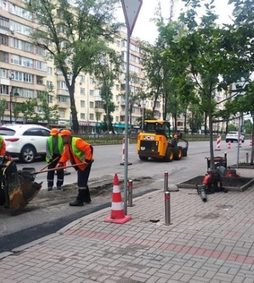 Розкрадання ₴300 тис. під час ремонту дороги – повідомлено про підозру трьом посадовцям «Київавтодору» та підряднику