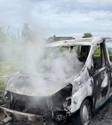 Рятувальники ліквідували пожежу автомобіля у Калуському районі