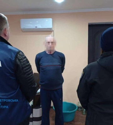 На Дніпропетровщині підприємець ошукав батька загиблого військового на понад 2,5 мільйона гривень