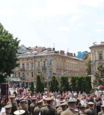 Цього тижня львівʼян та гостей міста запрошують вшанувати памʼять полеглих воїнів: деталі