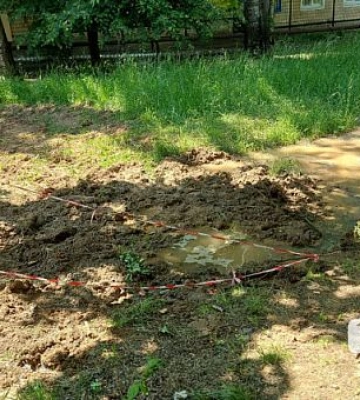 Взимку опалювальні, влітку водопровідні: у Саксаганському районі Кривого Рогу прорвало труби