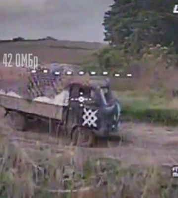Воїни 42 ОМБр знищили три машини окупантів, бліндаж та ліквідували кількох російських загарбників на Харківщині. ВIДЕО