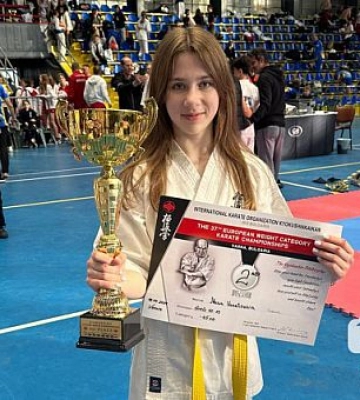 Криворожанка стала срібною призеркою на чемпіонаті Європи з кіокушин карате