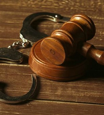 На Дніпропетровщині до 6 років ув’язнення засуджено чоловіка за розбещення малолітніх дітей