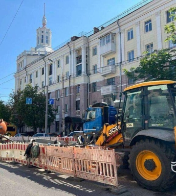 У Дніпрі перевірили, як проходить ремонт системи каналізації на вул. Фабра