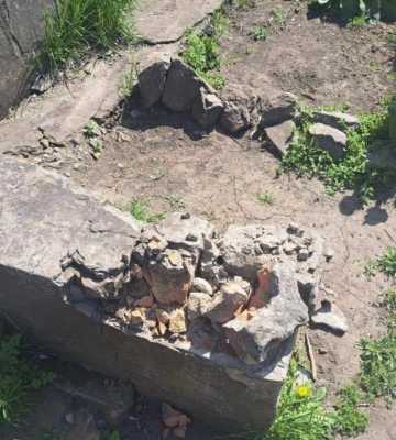 Побив односельця цеглиною через давні образі: на Дніпропетровщині чоловіку повідомлено про підозру