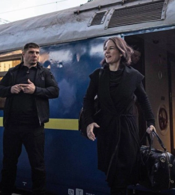 Голова МЗС Німеччини Бербок приїхала до Києва