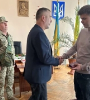 Сину загиблого захисника з Волині вручили посмертний орден батька