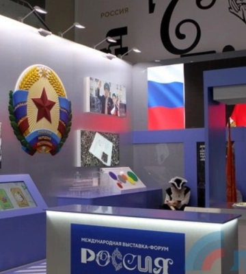 На Луганщині загарбники змушують школярів відвідувати пропагандистські виставки