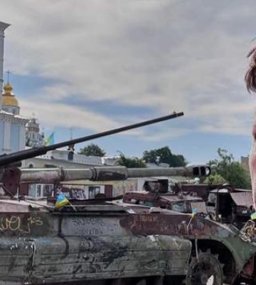 Американский актер Миша Коллинз, снявшийся в сериале "Сверхъестественное", снова приехал в Киев