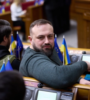 &quot;Податок на бездітність&quot; скасовується: після шквалу критики нардеп обіцяє відкликати свій одіозний законопроєкт