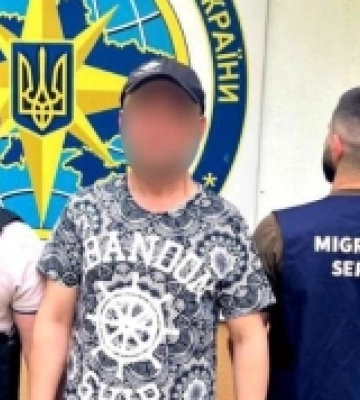 Депортували іноземця-нелегала, який жив на Рівненщині