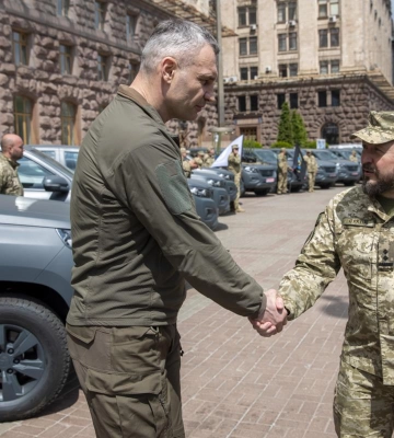 Кличко передал защитникам Волчанска 150 fpv-дронов, еще 350 беспилотников от громады Киева на подходе