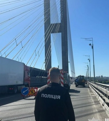 Привласнили майже 1 млн грн під час ремонту мосту у Києві: прокуратура повідомила про підозру підрядникам
