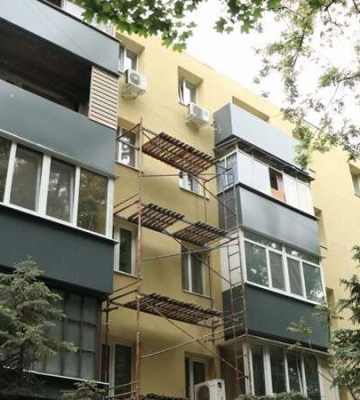 У Дніпрі модернізують та утеплюють житлові будинки на пр. Богдана Хмельницького