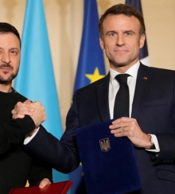 Зеленський обговорив з Макроном ситуацію на Харківщині та військову допомогу Україні